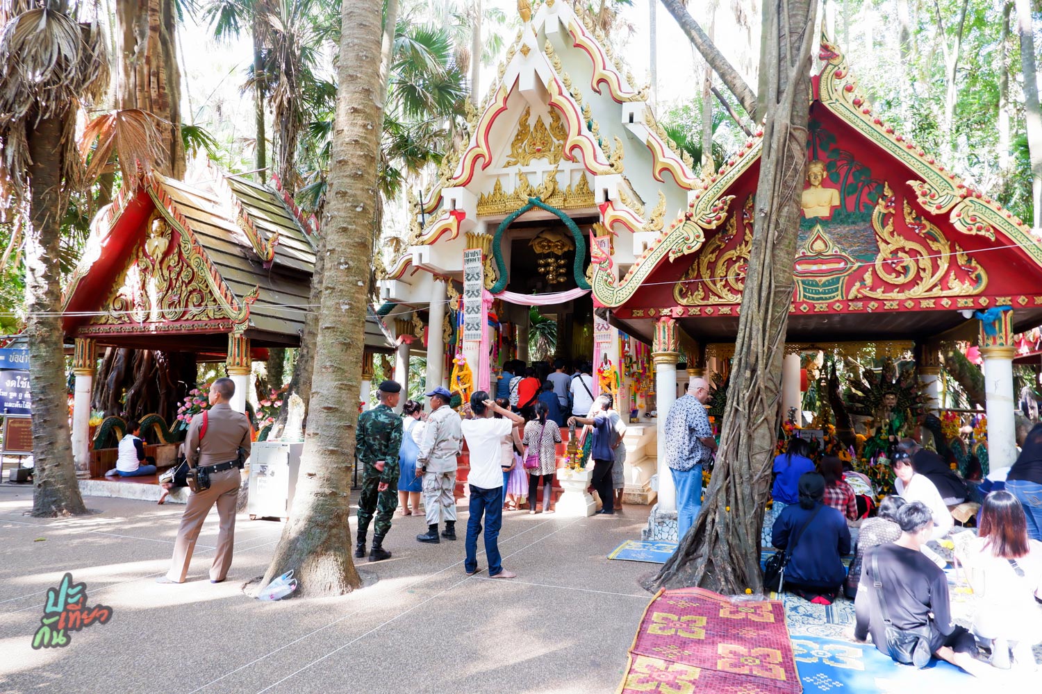 ศาลนาคาศรีสุทโธ และ นาคีศรีปทุมมา